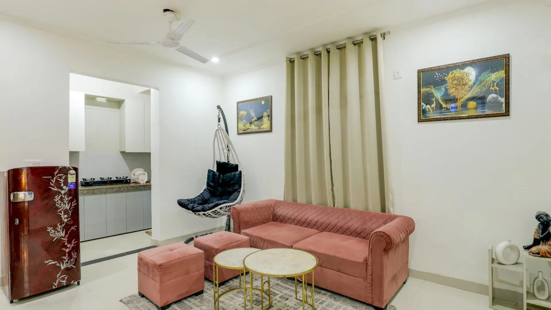 新德里Premium 2Bhk Near Airport, Manipal Hospital, Venkatesh Hospital And Yashobhoomi Convention Centre公寓 印度